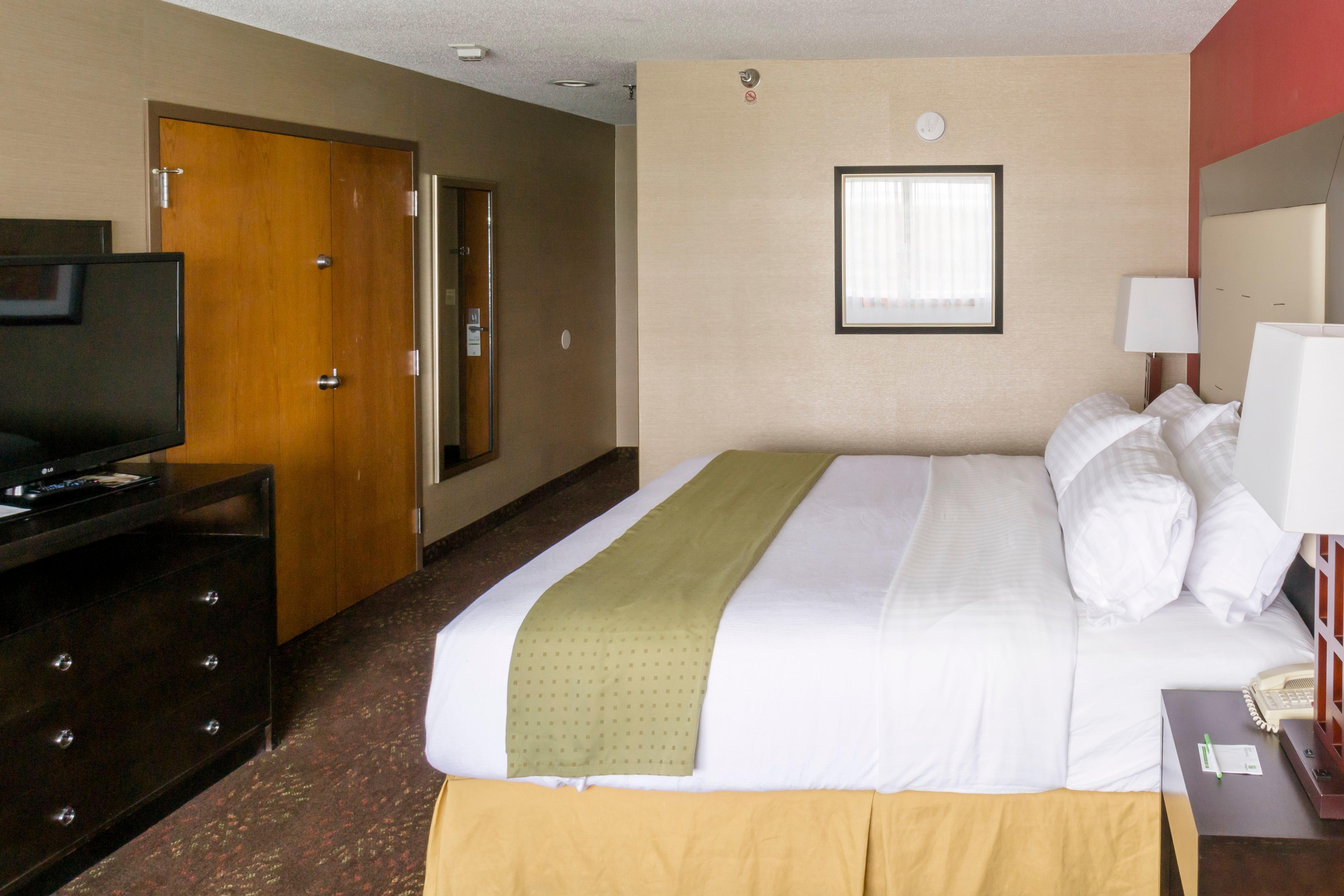 Holiday Inn Express Big Rapids, An Ihg Hotel Esterno foto